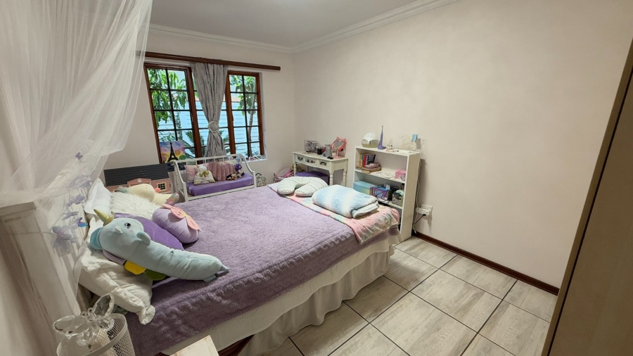4 Bedroom Property for Sale in Langenhovenpark Free State